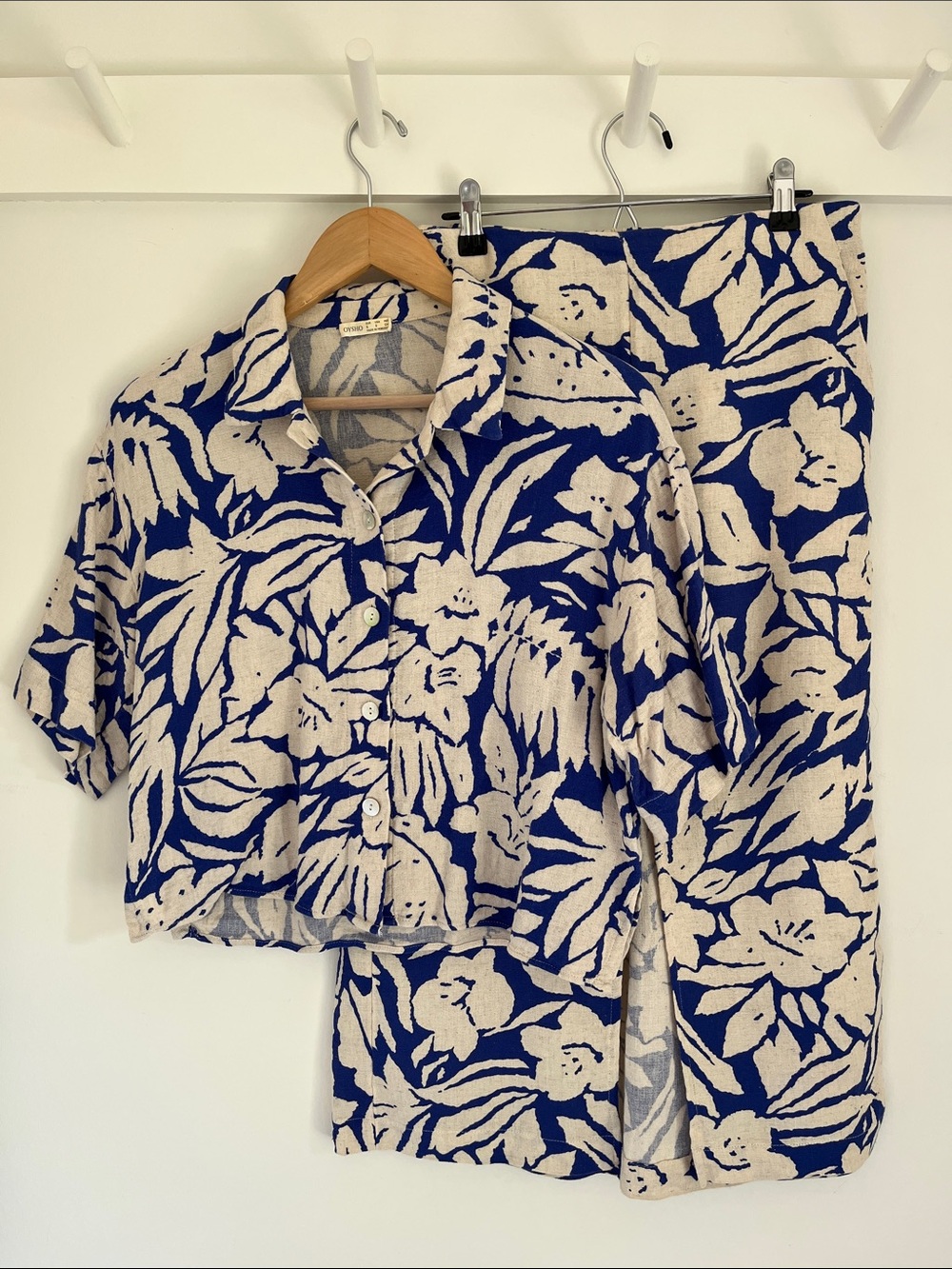 Oysho (Zara style) matching set Blue and Cream Floral. Top w midi skirt